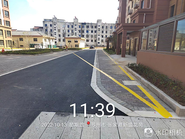 蘇州道路劃線廠家分析，環(huán)氧樹(shù)脂地坪有齒痕是什么原因？