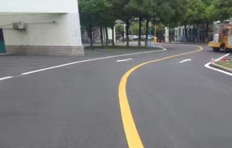 江蘇中穎定制廠區(qū)道路劃線，確保安全高效
